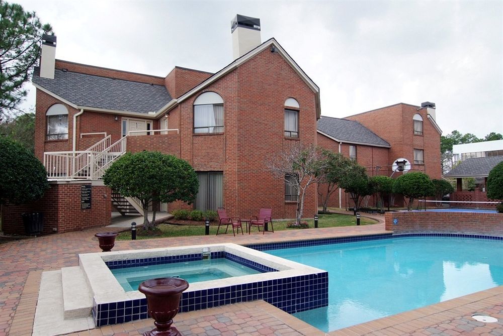 Cloverleaf Suites Baton Rouge Exterior foto
