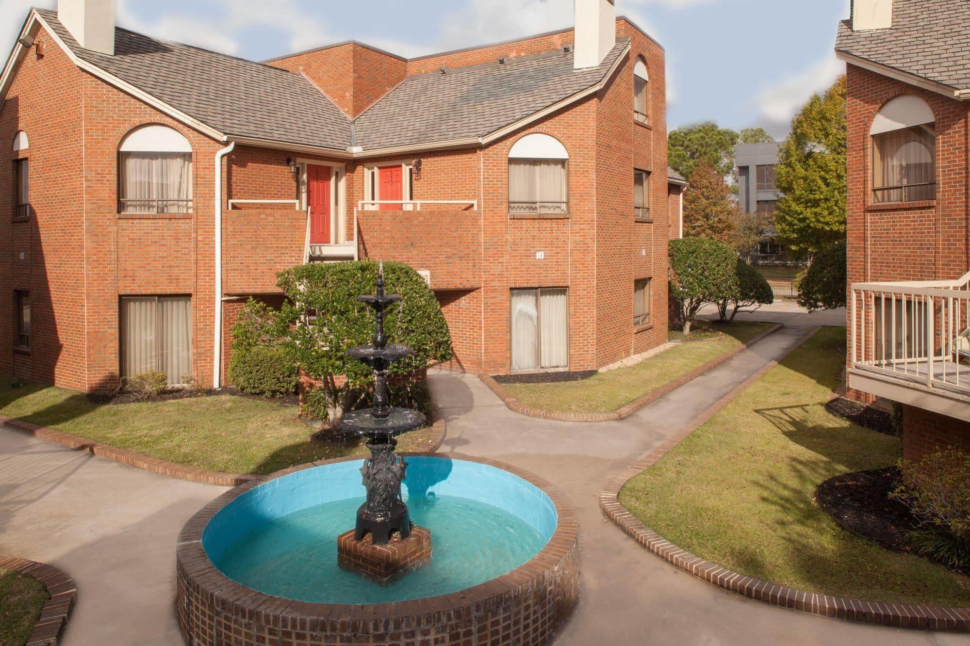 Cloverleaf Suites Baton Rouge Exterior foto